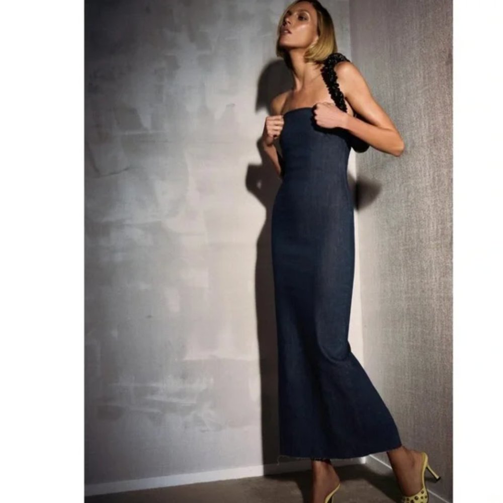 Stunning Zara Dark Blue Midi Dress Medium. Great Condition